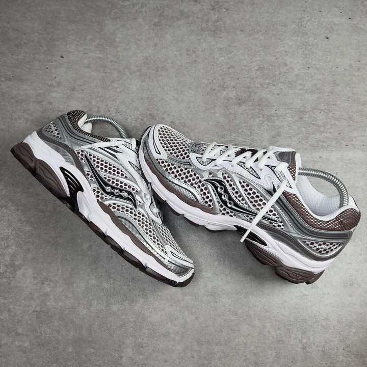 SAUCONY PROGRID OMNI 9 OG WHITE BROWN