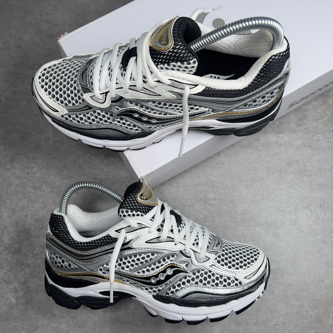 SAUCONY PROGRID OMNI 9 SILVER GOLD