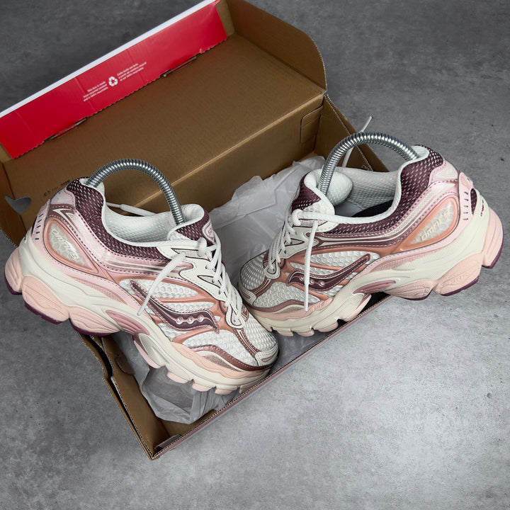 SAUCONY PROGRID OMNI 9 &