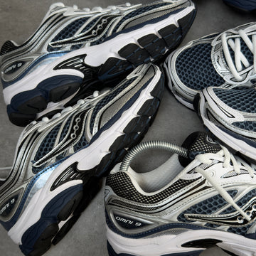 SAUCONY PROGRID OMNI 9 DEEP NAVY
