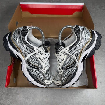 SAUCONY PROGRID OMNI 9 SILVER GOLD