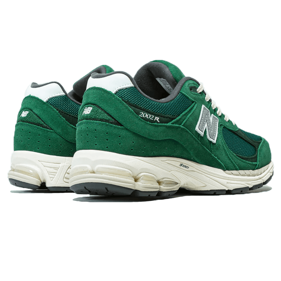 NEW BALANCE 2002R &