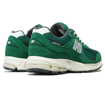 NEW BALANCE 2002R 'SUEDE PACK - FOREST GREEN' — Stock