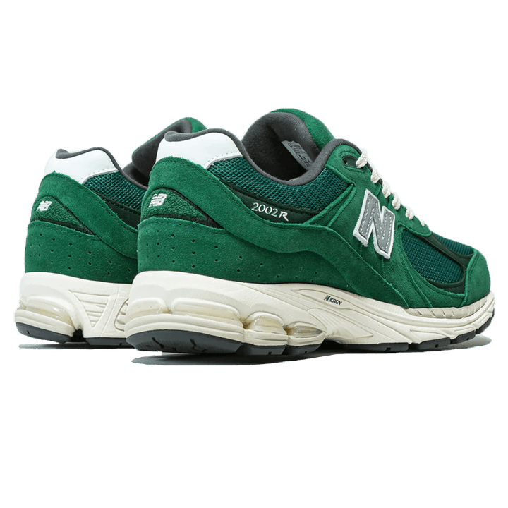 NEW BALANCE 2002R &