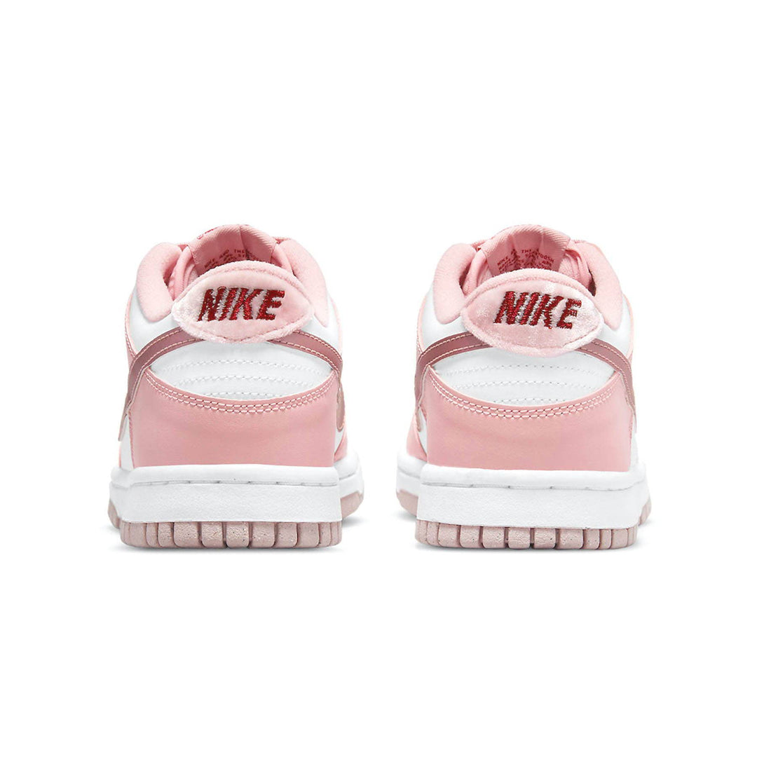 NIKE DUNK LOW GS &