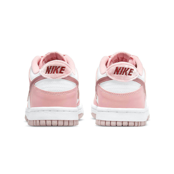NIKE DUNK LOW GS &