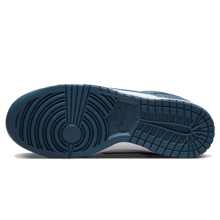 NIKE DUNK LOW &
