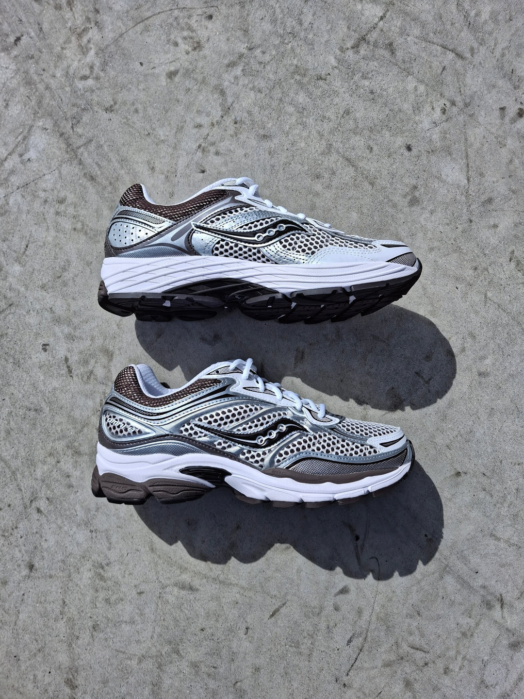 SAUCONY PROGRID OMNI 9 OG WHITE BROWN