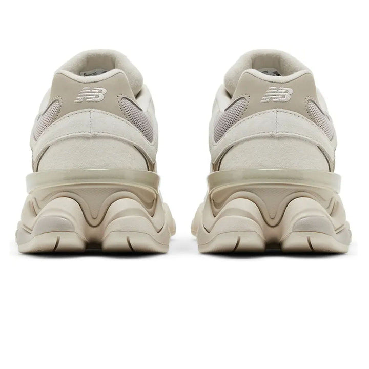 NEW BALANCE 9060 &