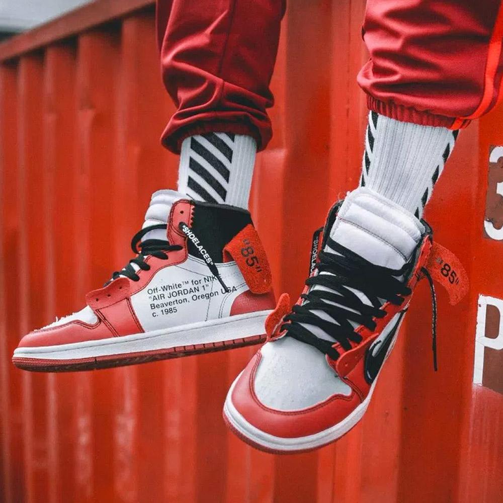 OFF-WHITE X AIR JORDAN 1 CHICAGO