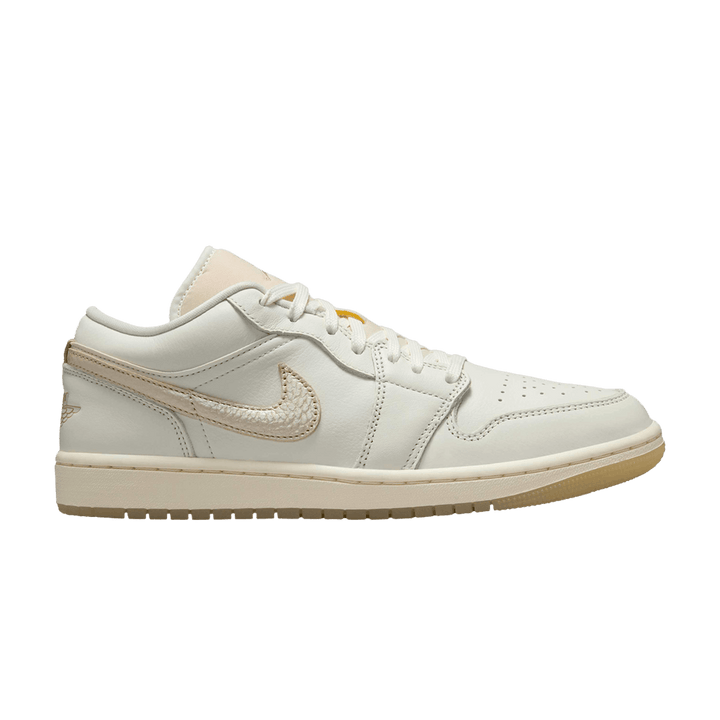 JORDAN 1 LOW SE METALLIC TEAM GOLD (WOMEN&