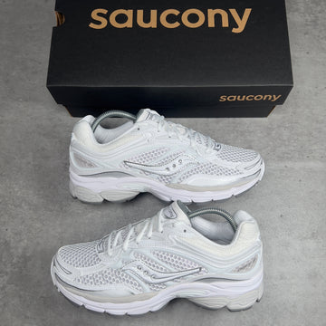 SAUCONY PROGRID OMNI 9 OG TRIPLE WHITE