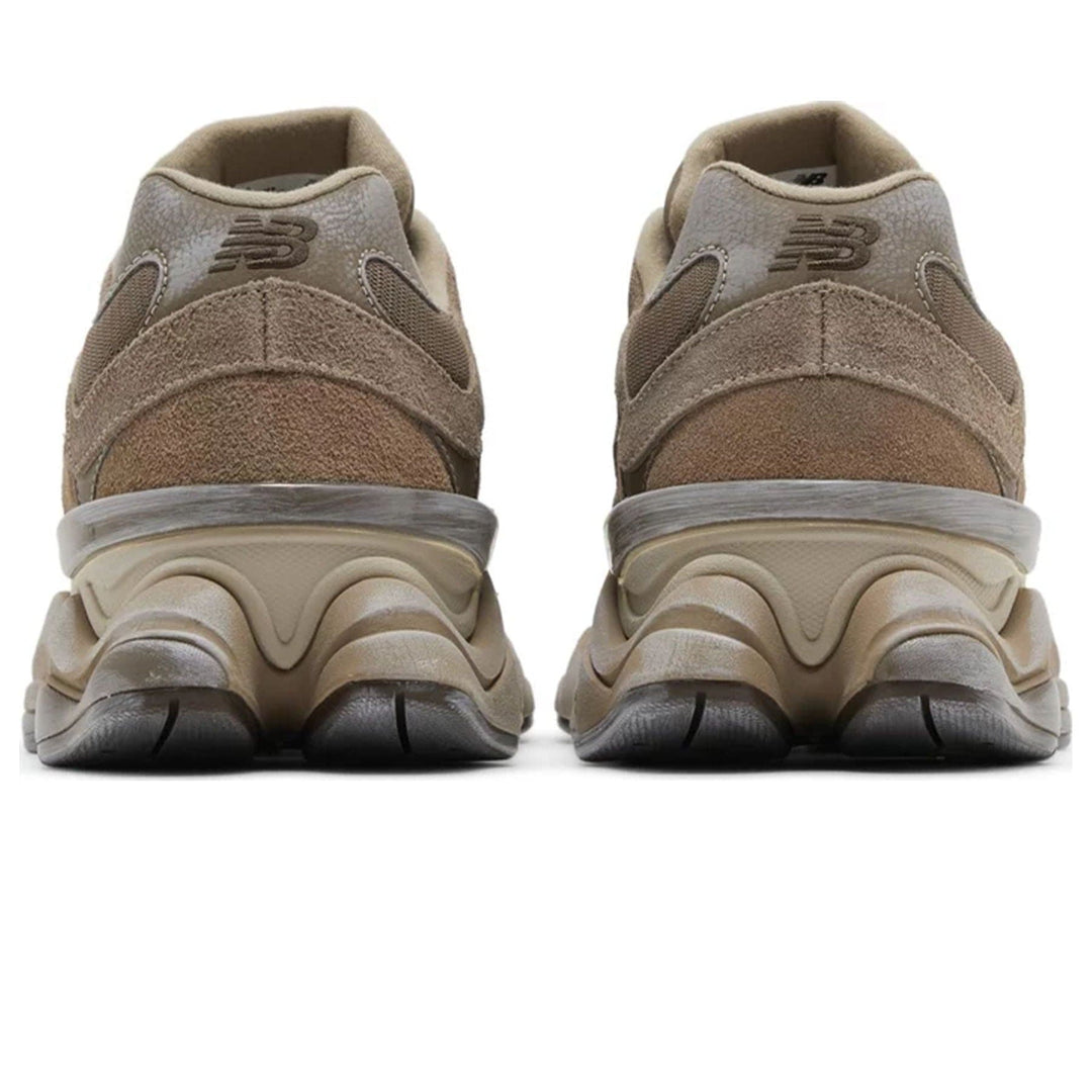 NEW BALANCE 9060 &
