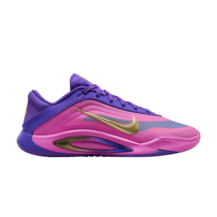 NIKE A&