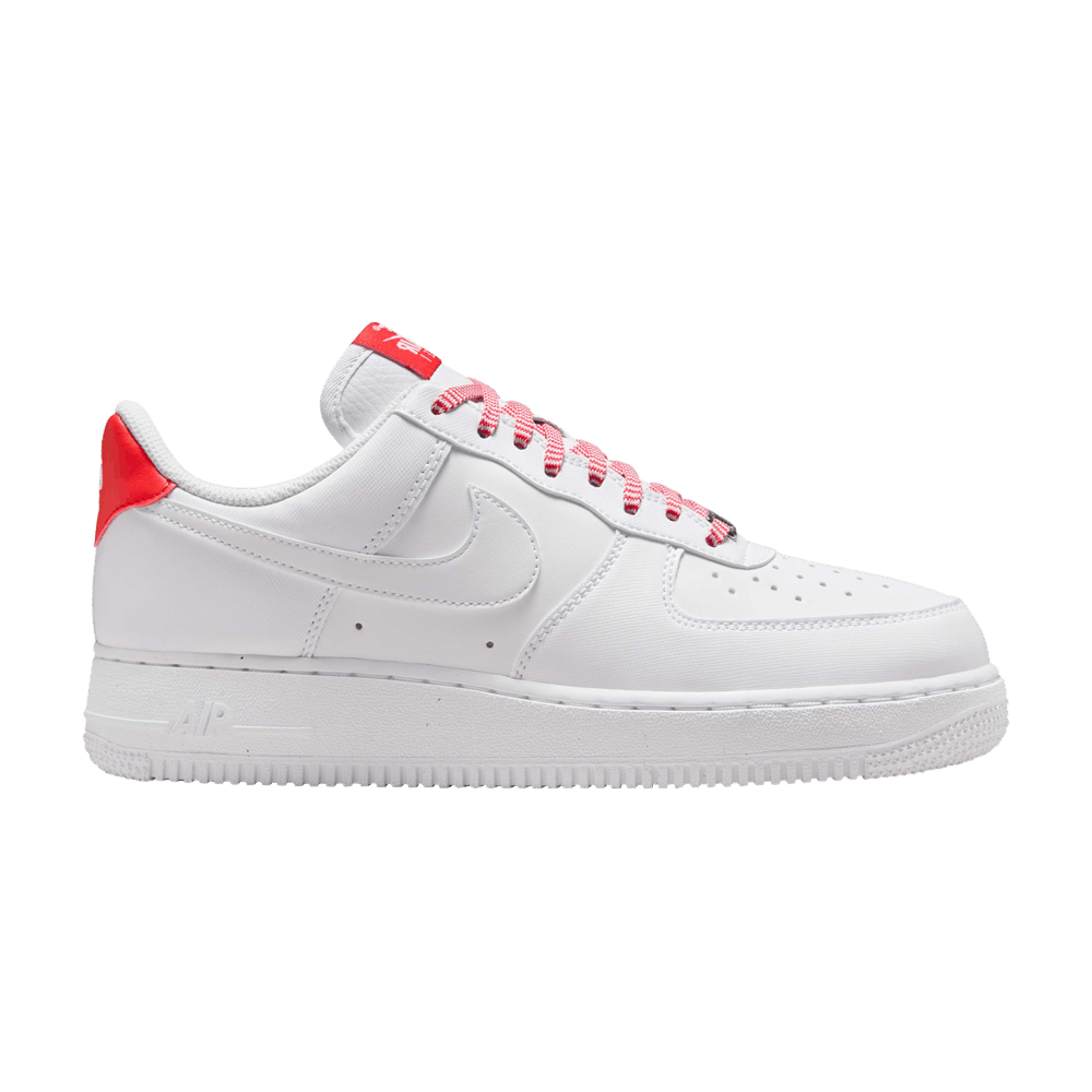 NIKE AIR FORCE 1 LOW &