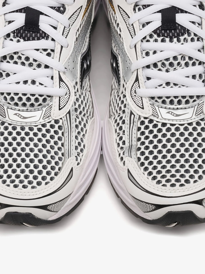 SAUCONY PROGRID OMNI 9 SILVER GOLD