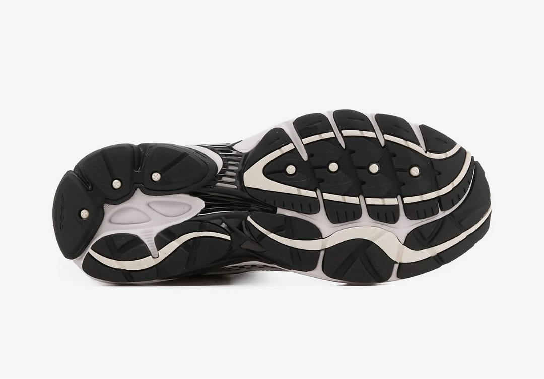 SAUCONY PROGRID OMNI 9 SILVER GOLD