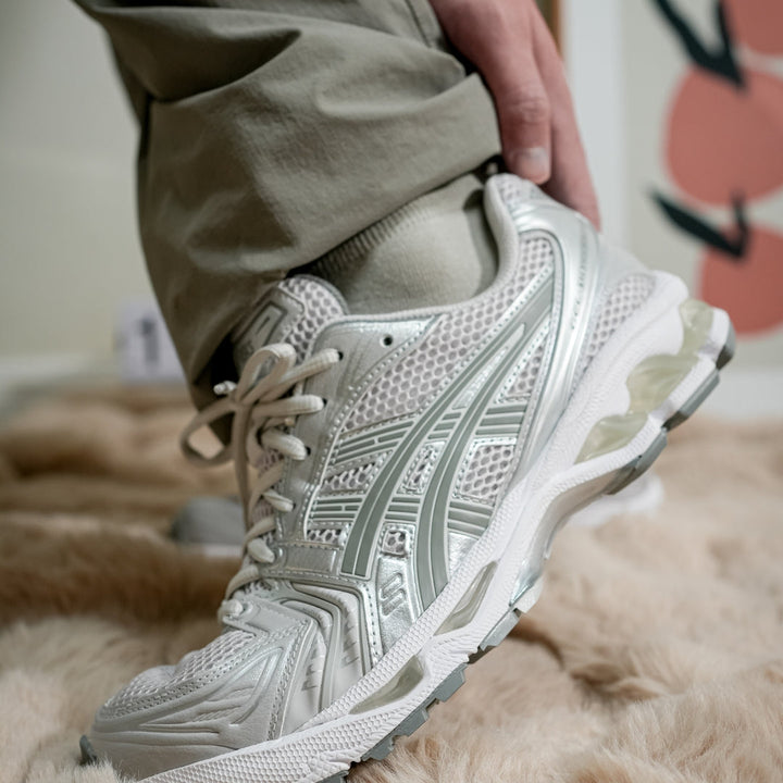 ASICS GEL-KAYANO 14 &