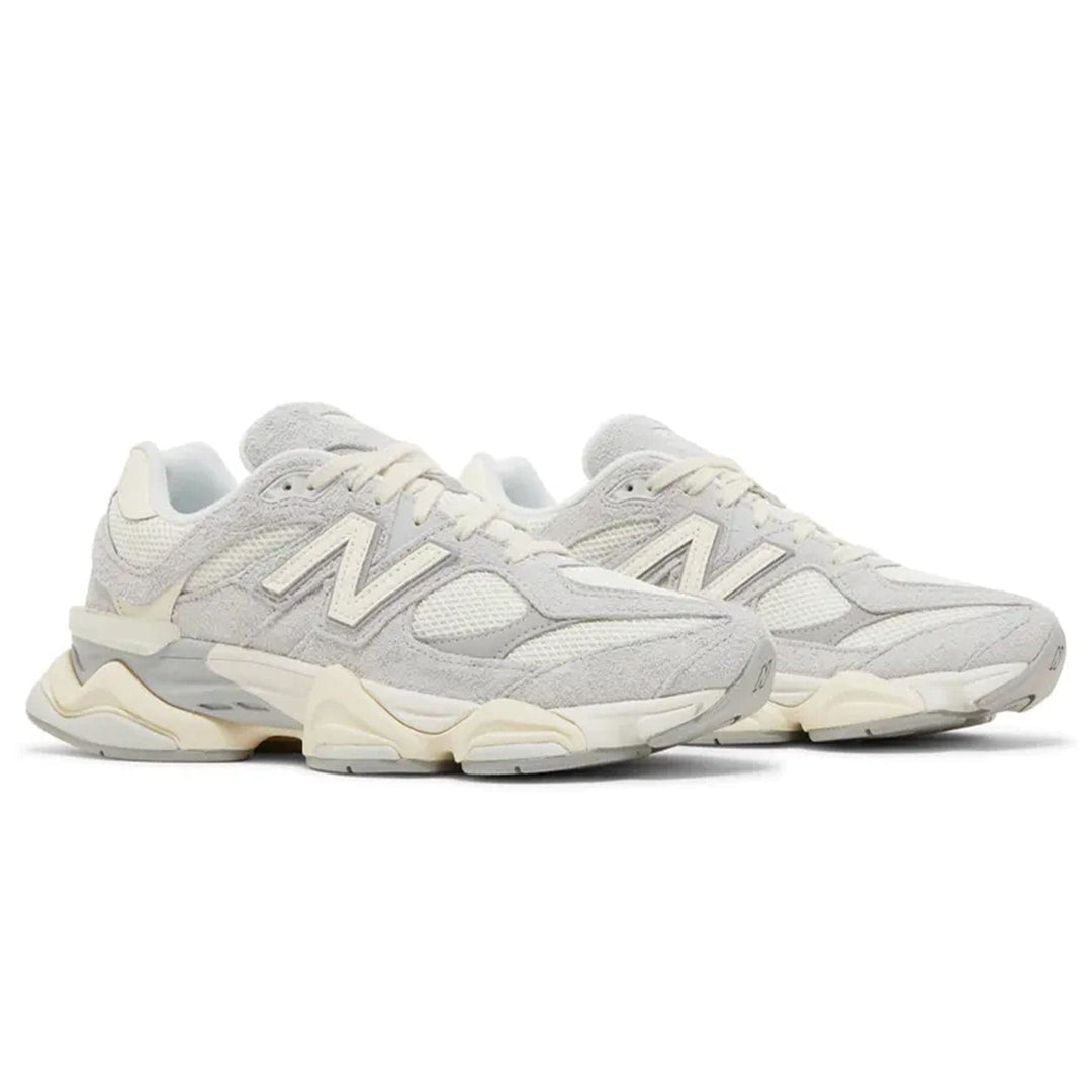 NEW BALANCE 9060 &