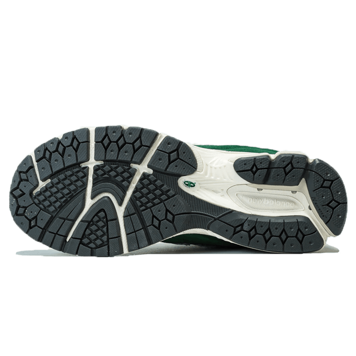 NEW BALANCE 2002R &