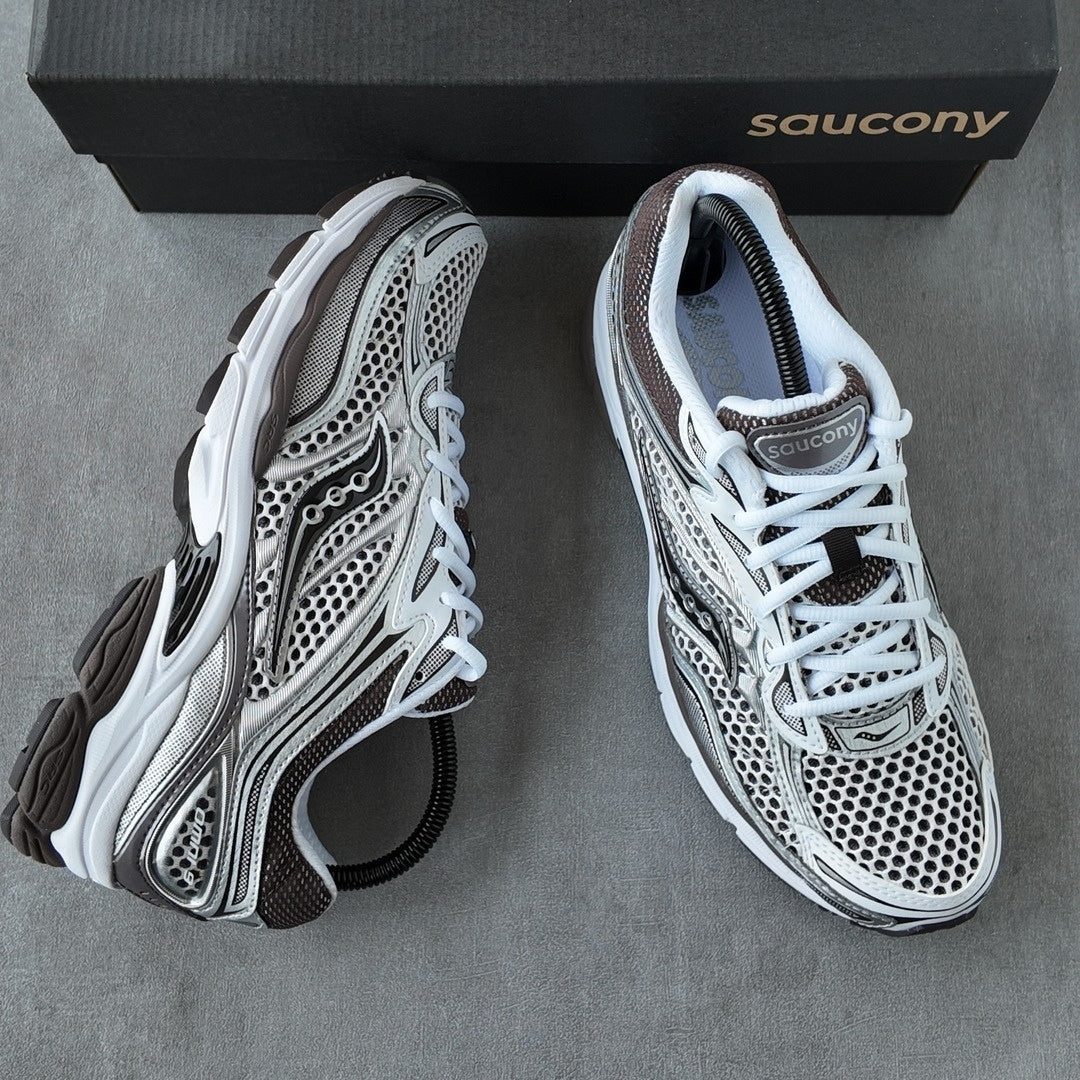 SAUCONY PROGRID OMNI 9 OG WHITE BROWN