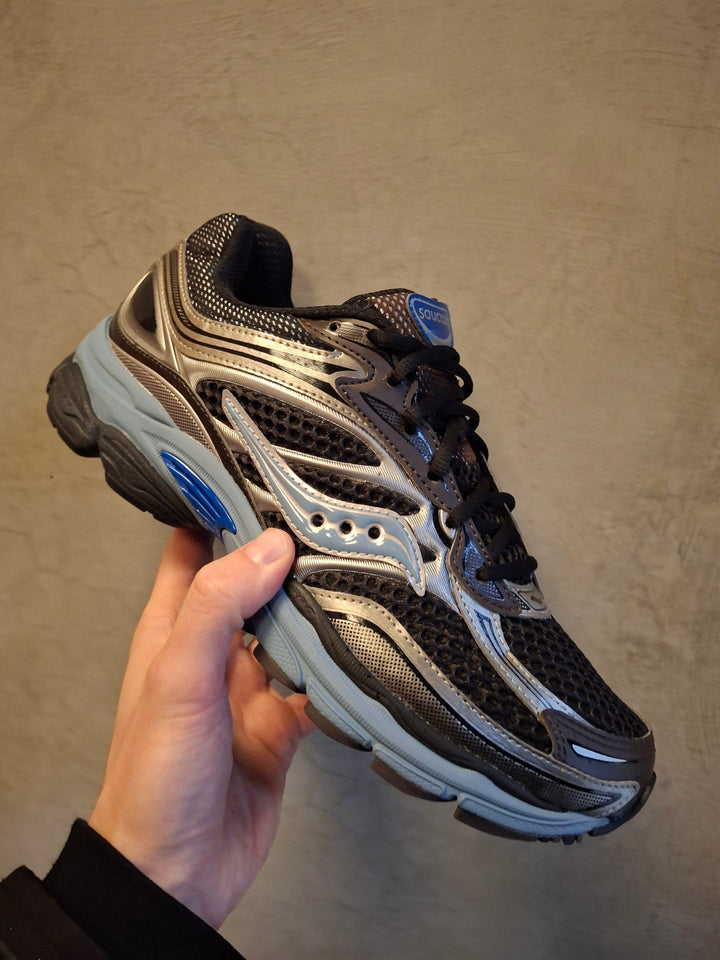 SAUCONY PROGRID OMNI 9 DISRUPT &