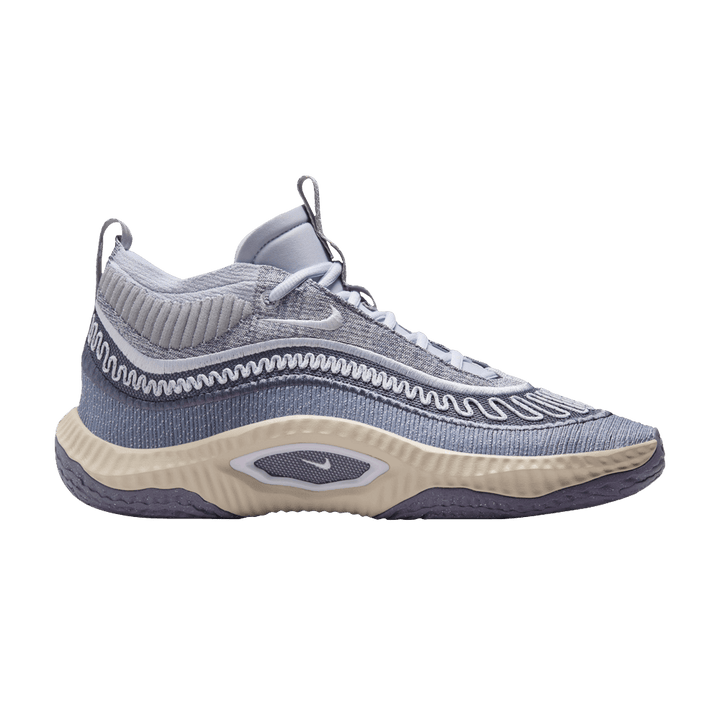 NIKE COSMIC UNITY 3 BE TRUE TO HER SCHOOL