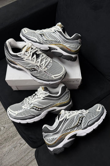 SAUCONY PROGRID OMNI 9 SILVER GOLD