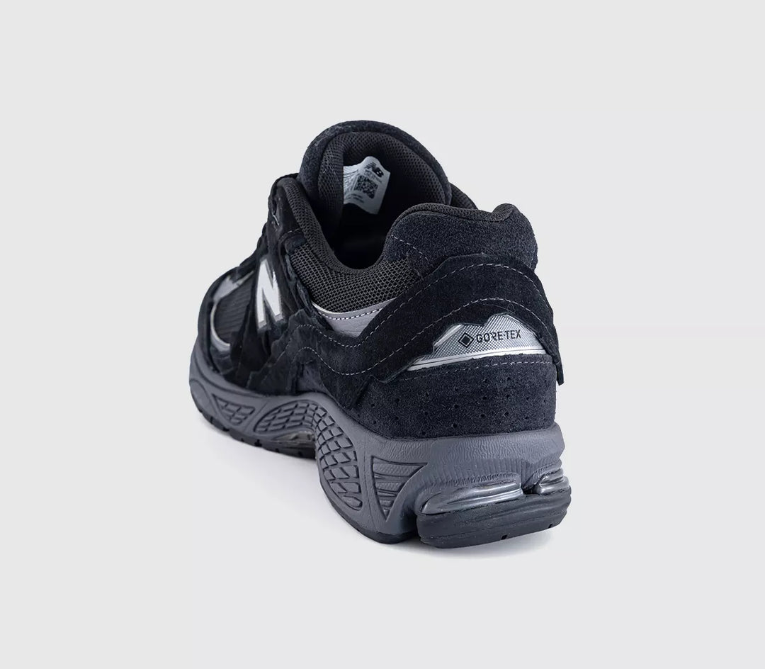 NEW BALANCE 2002R BLACK REFLECTIVE