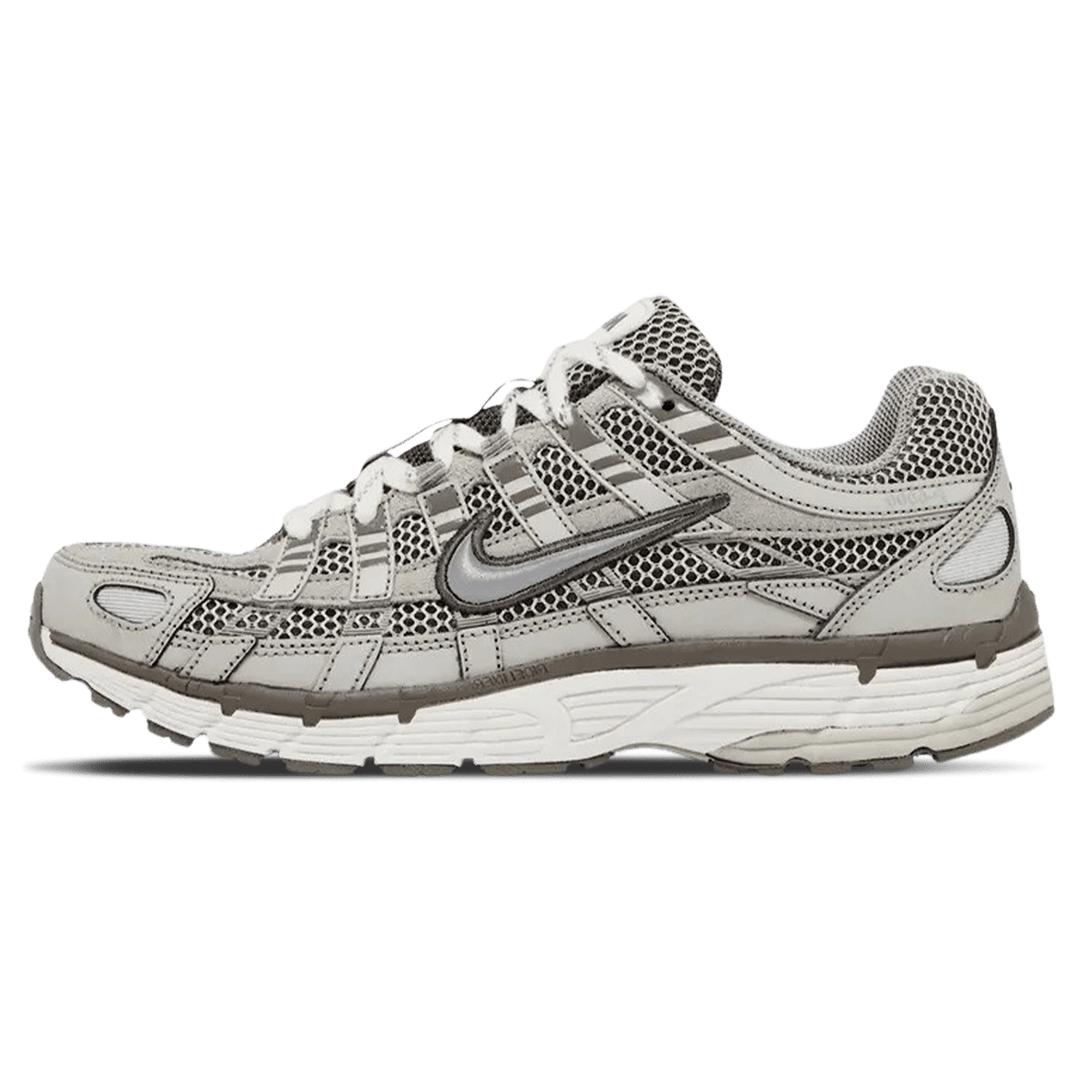 NIKE P-6000 PREMIUM &