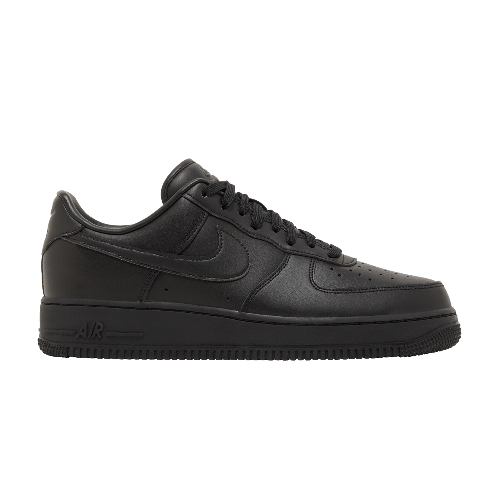 NIKE AIR FORCE 1 LOW &