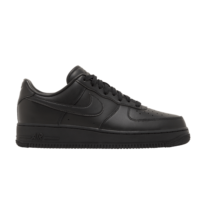 NIKE AIR FORCE 1 LOW &