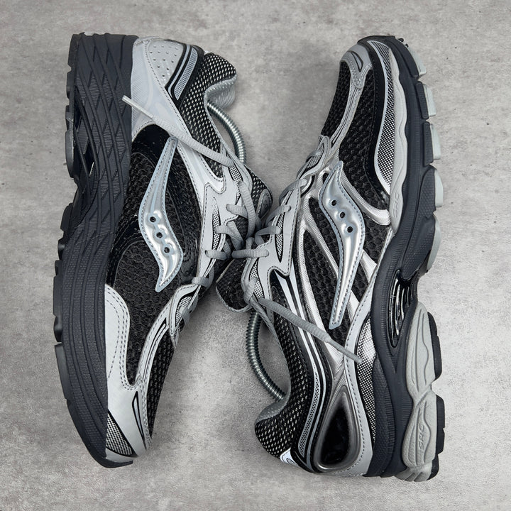 SAUCONY PROGRID OMNI 9 &