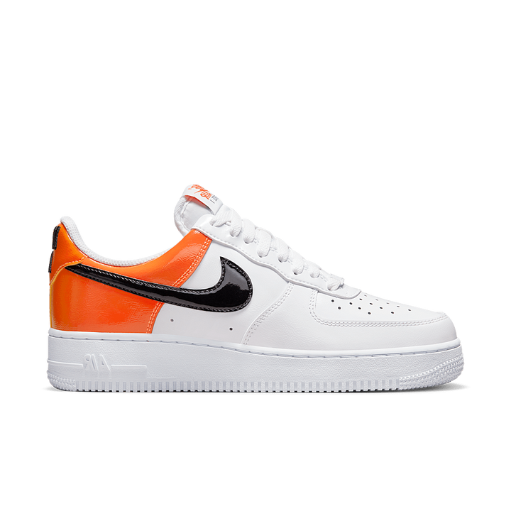 NIKE AIR FORCE 1 LOW &