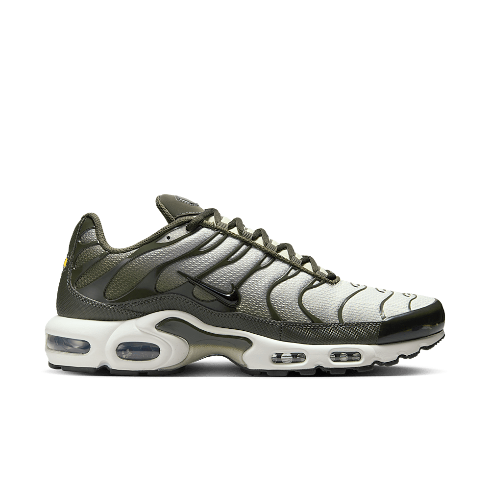 NIKE AIR MAX PLUS SEQUOIA CARGO KHAKI