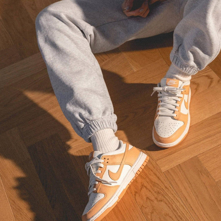 NIKE DUNK LOW WMNS &