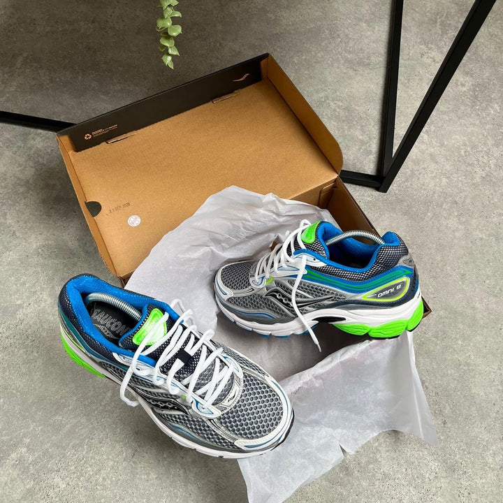 SAUCONY PROGRID OMNI 9 &