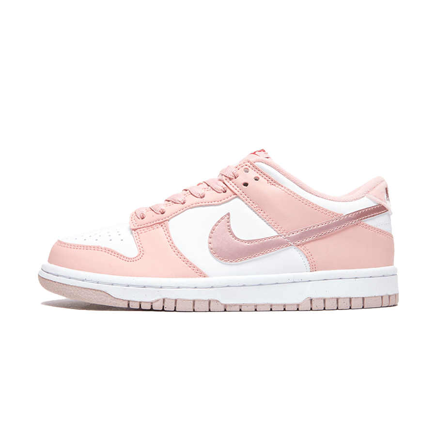NIKE DUNK LOW GS &
