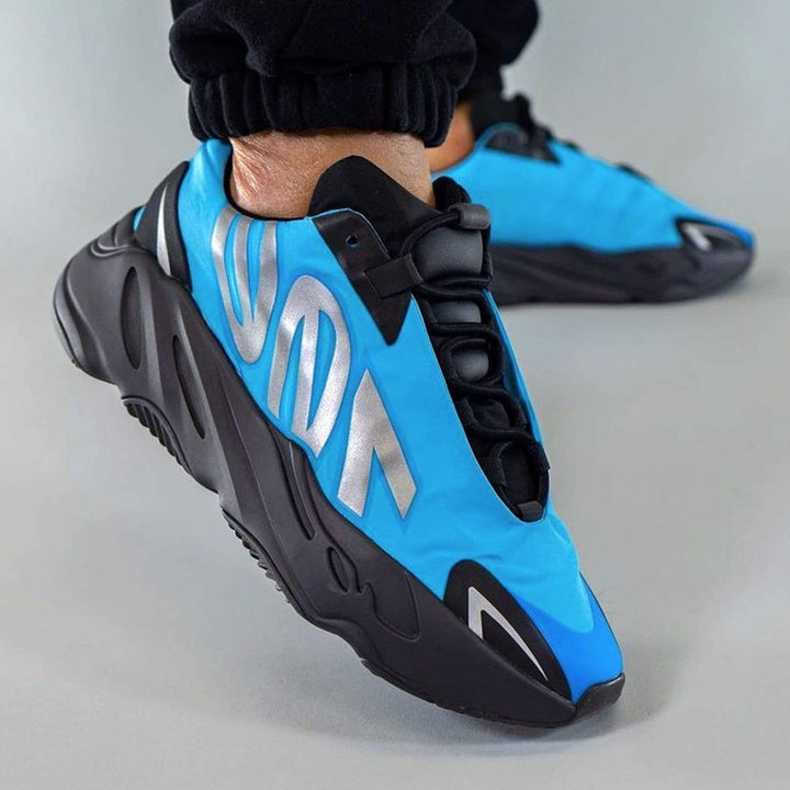 ADIDAS YEEZY BOOST 700 MNVN &