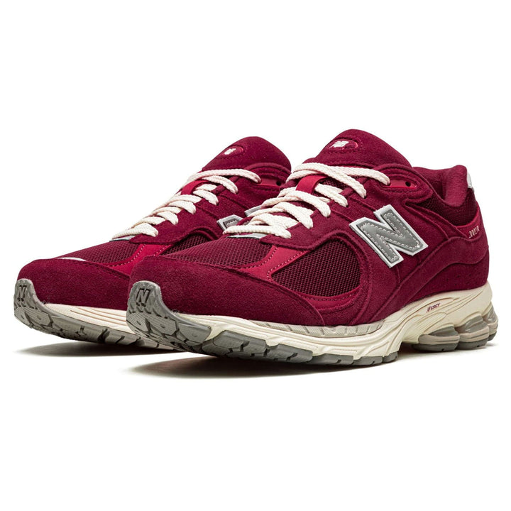 NEW BALANCE 2002R &