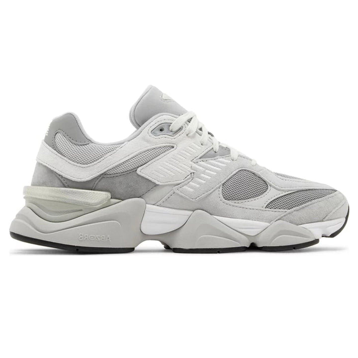 NEW BALANCE 9060 &