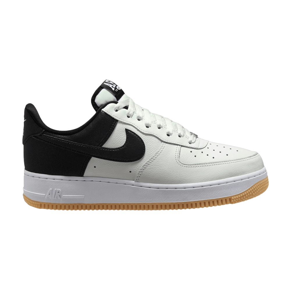 NIKE AIR FORCE 1 LOW &