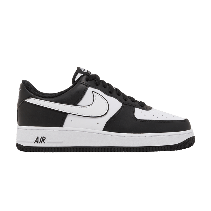 NIKE AIR FORCE 1 LOW &