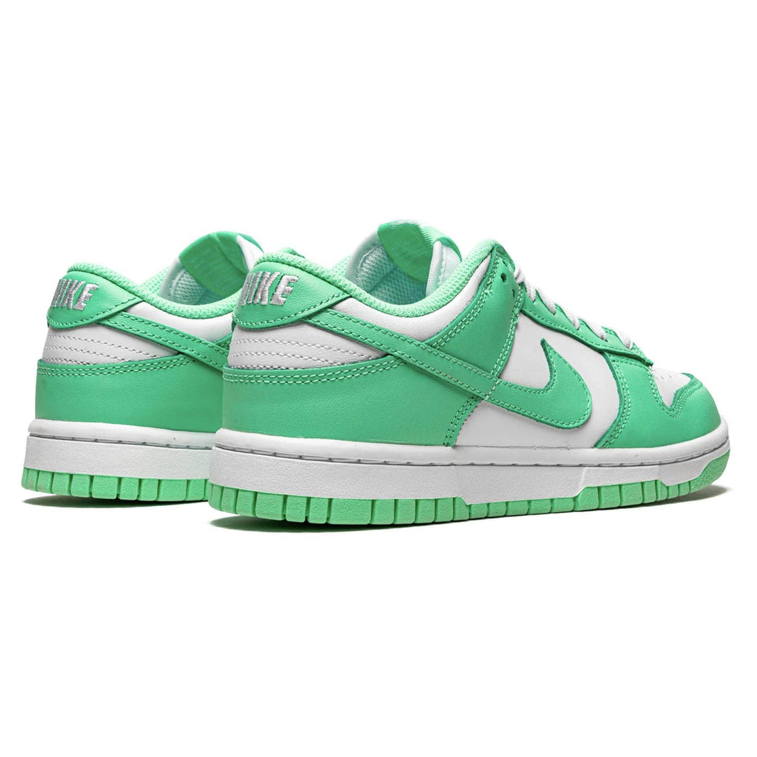 NIKE DUNK LOW WMNS &