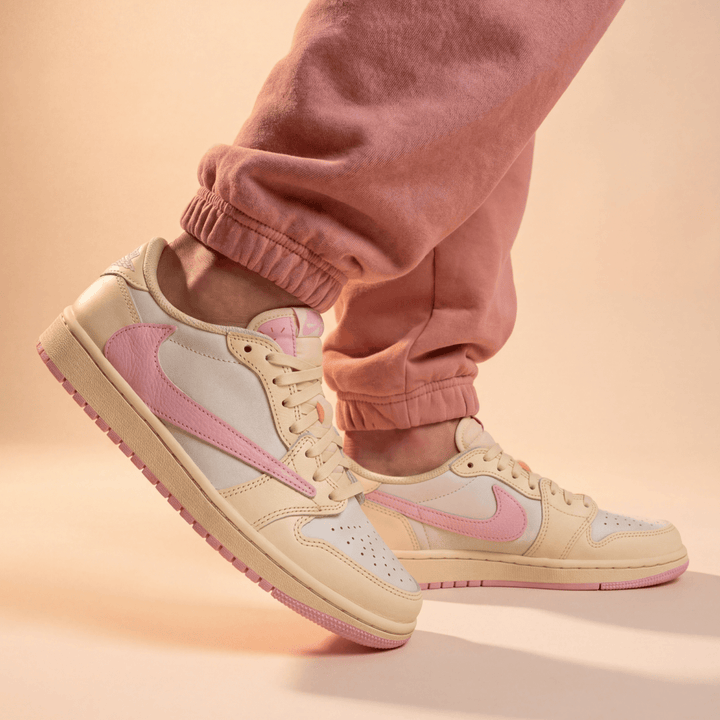AIR JORDAN 1 LOW OG X TRAVIS SCOTT SP &