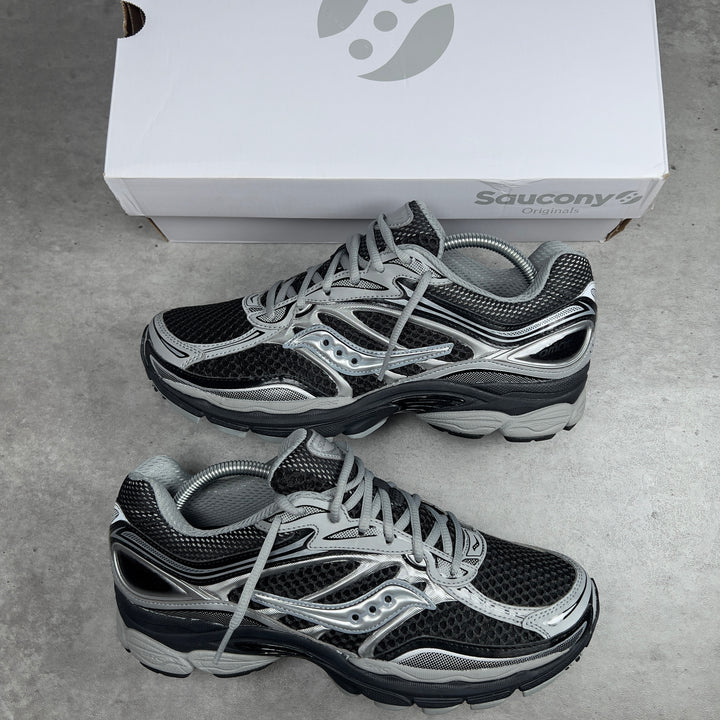 SAUCONY PROGRID OMNI 9 &