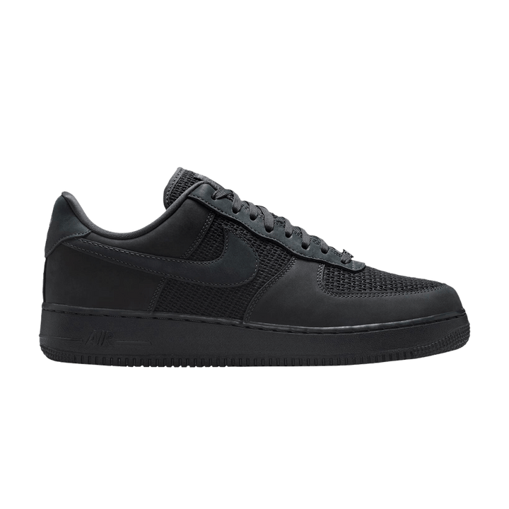 NIKE AIR FORCE 1 LOW &