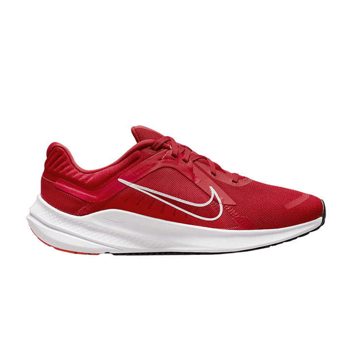 NIKE QUEST 5 &
