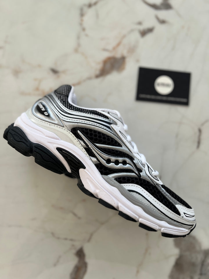 SAUCONY PROGRID OMNI 9 OG &