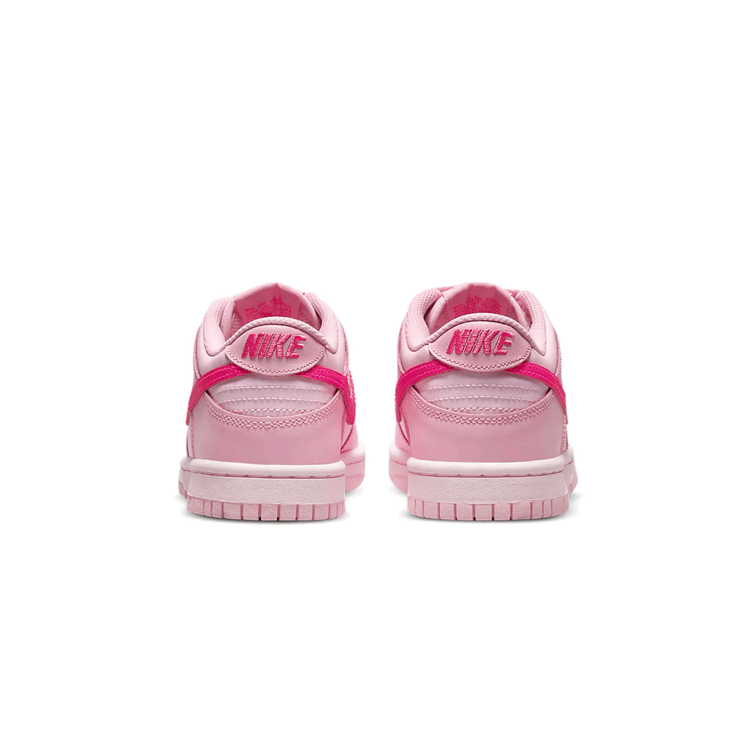 NIKE DUNK LOW GS &